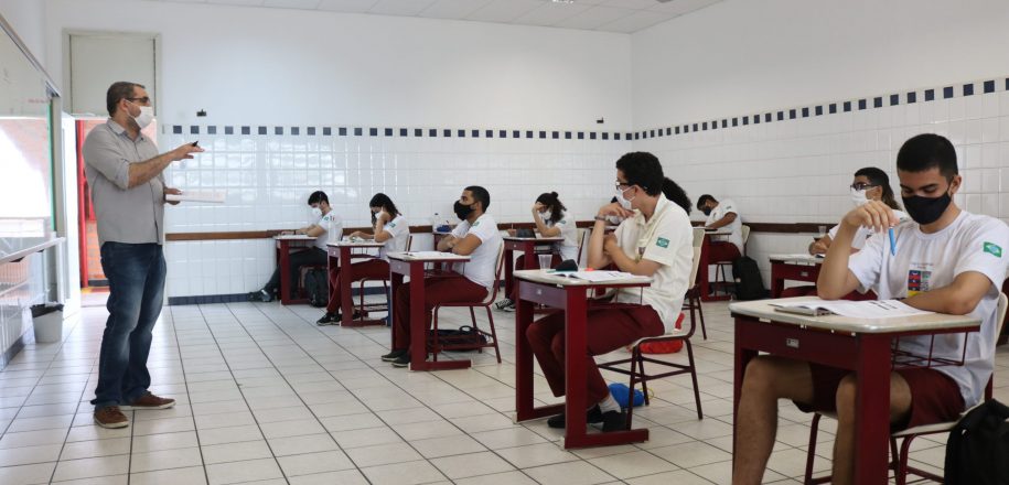 Terceirão participa de revisões preparatórias para o ENEM 2020