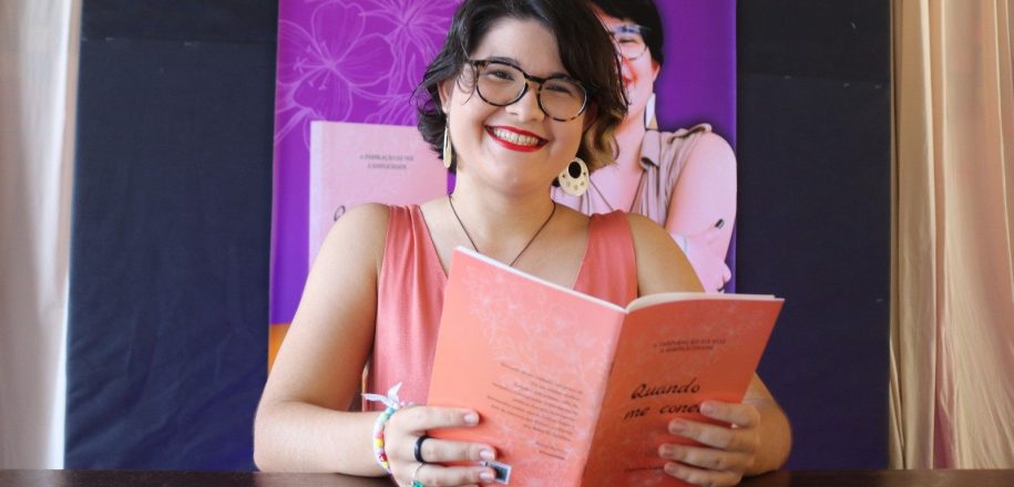 Ex-aluna do Diocesano – RJE retorna ao Colégio para lançamento de seu primeiro livro