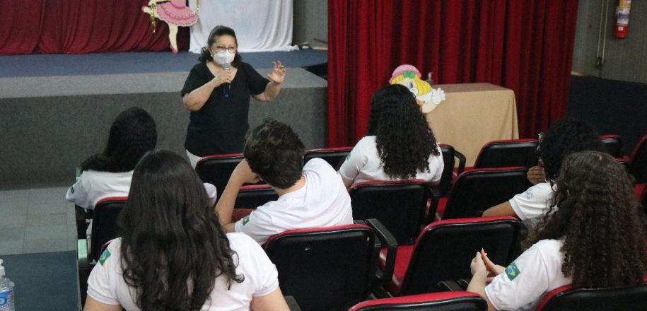 Equipe pedagógica apresenta Novo Ensino Médio para alunos do 9º ano
