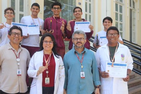 Estudantes do Colégio Diocesano brilham na Olimpíada Brasileira de Foguetes e participam da Jornada Nacional