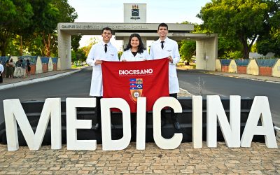 Três histórias, um propósito: egressos do Diocesano celebram formatura em Medicina na UFPI