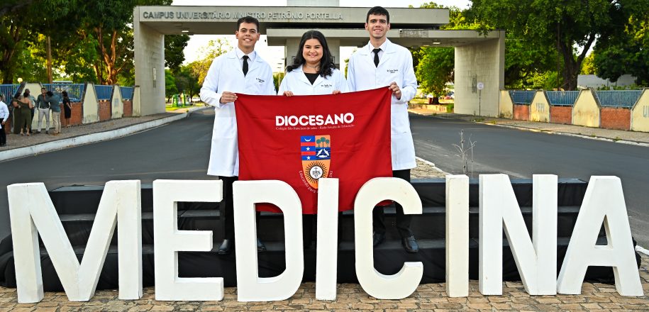 Três histórias, um propósito: egressos do Diocesano celebram formatura em Medicina na UFPI