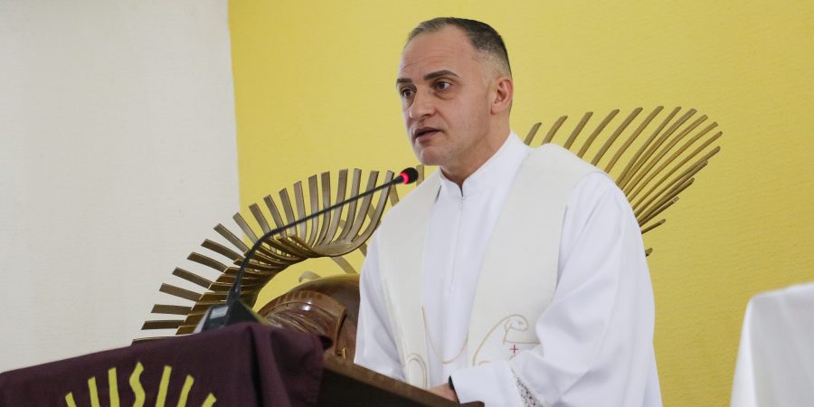 Pe. Robson Silva Sousa é empossado diretor-geral do Colégio Diocesano