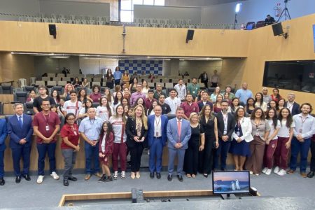 Assembleia Legislativa reconhece contribuição do Colégio Diocesano à educação piauiense em seus 120 anos