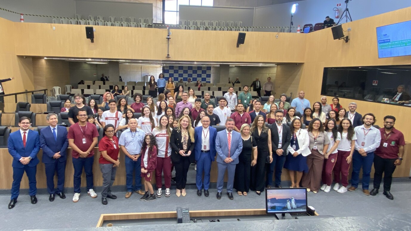 Assembleia Legislativa reconhece contribuição do Colégio Diocesano à educação piauiense em seus 120 anos