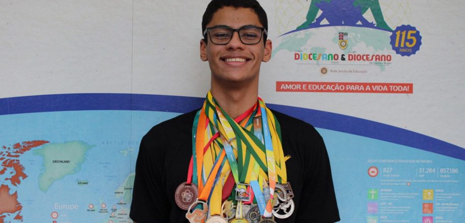 Estudante do Diocesano conquista sétimo ouro consecutivo na Olimpíada de Astronomia