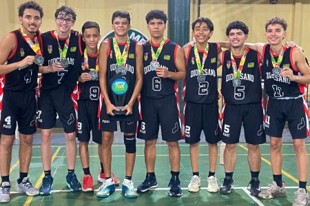 Time do Colégio Diocesano é vice-campeão de basquete masculino Sub-17 nos Jogos Escolares Piauienses