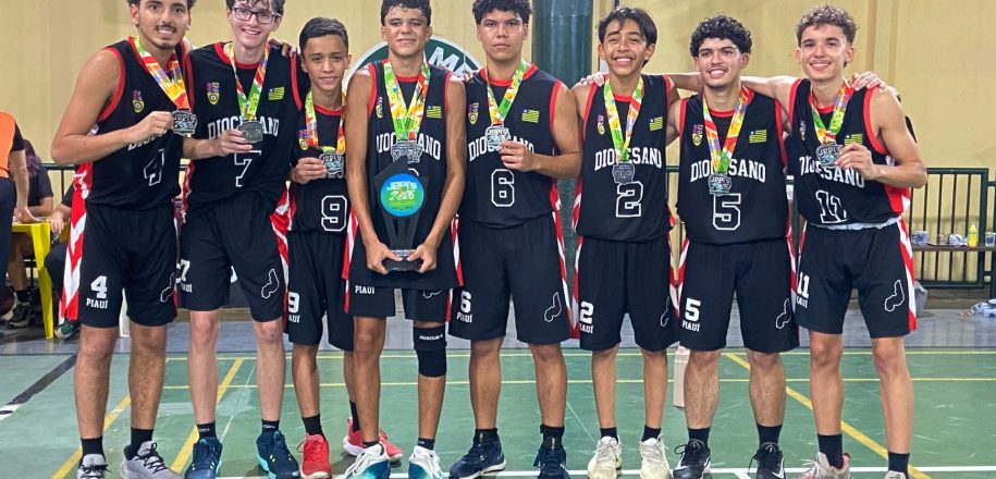 Time do Colégio Diocesano é vice-campeão de basquete masculino Sub-17 nos Jogos Escolares Piauienses